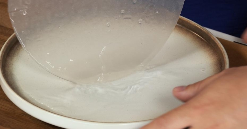 Ризотто Том Ям и десерт из рисовой бумаги