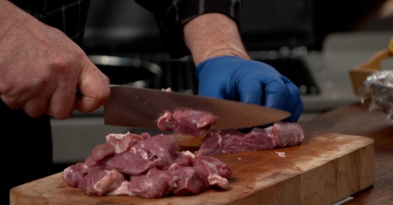 Бургеры с манго, оджахури и баранина с наршарабом