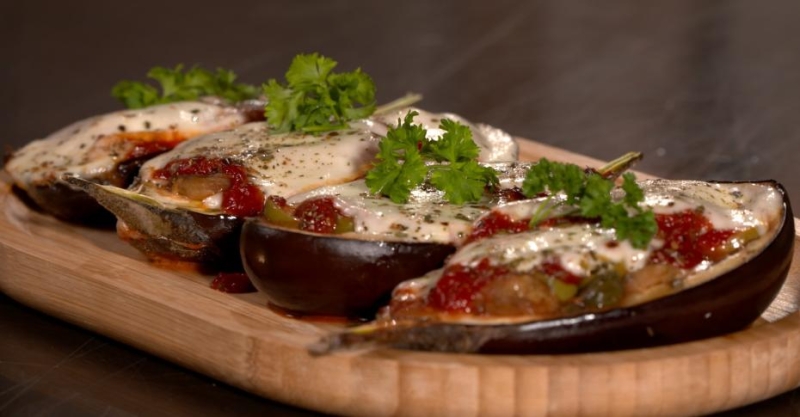 Лодочки из баклажанов