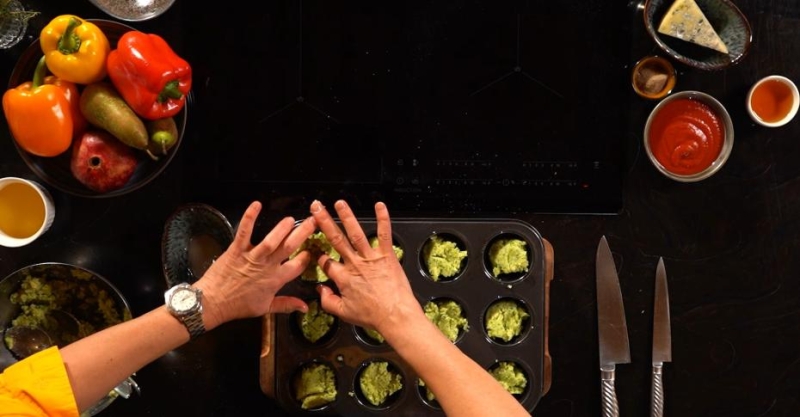 Тортини из брокколи с купатами