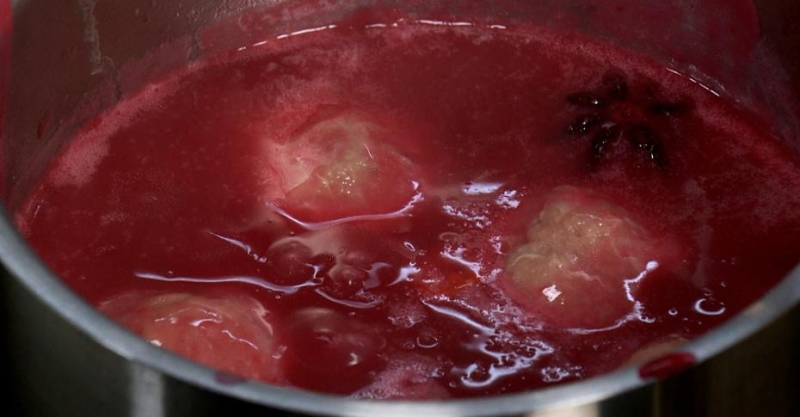 Кюфта в вишнёвом соусе