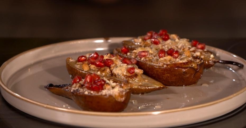 Груши, запечённые с горгонзолой