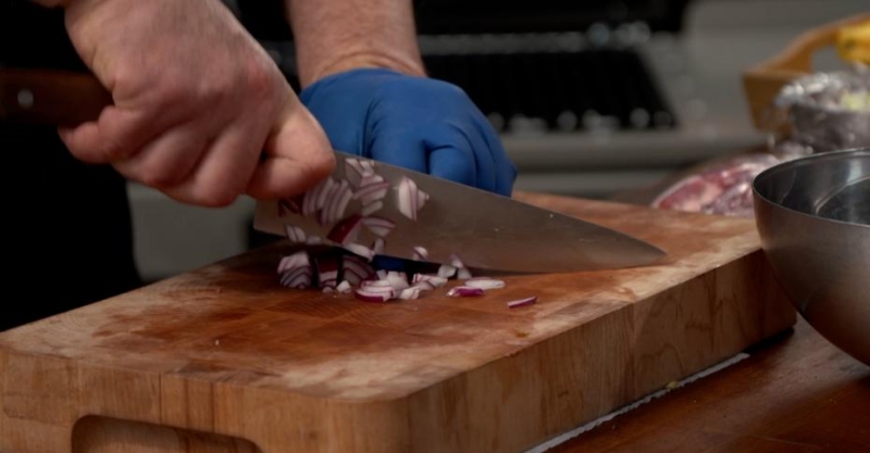 Бургеры с манго, оджахури и баранина с наршарабом