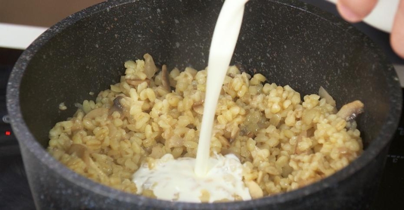 Булгур с грибами и яйцо по-шотландски