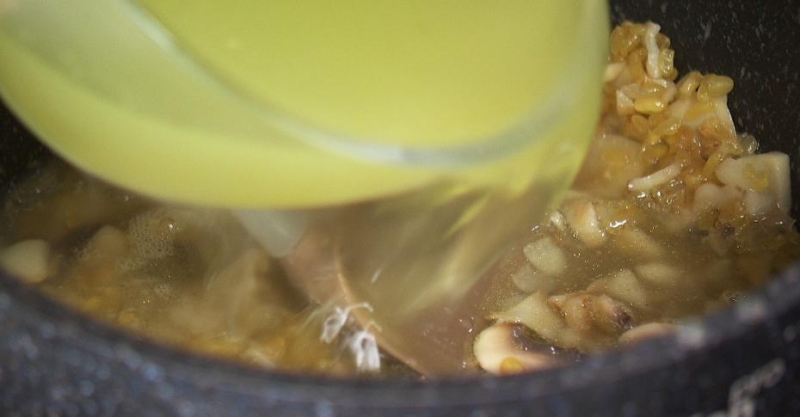 Булгур с грибами и яйцо по-шотландски