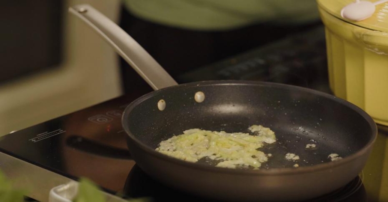 Кальмары в соусе карри