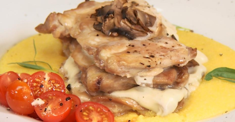 Куриный мильфей с полентой