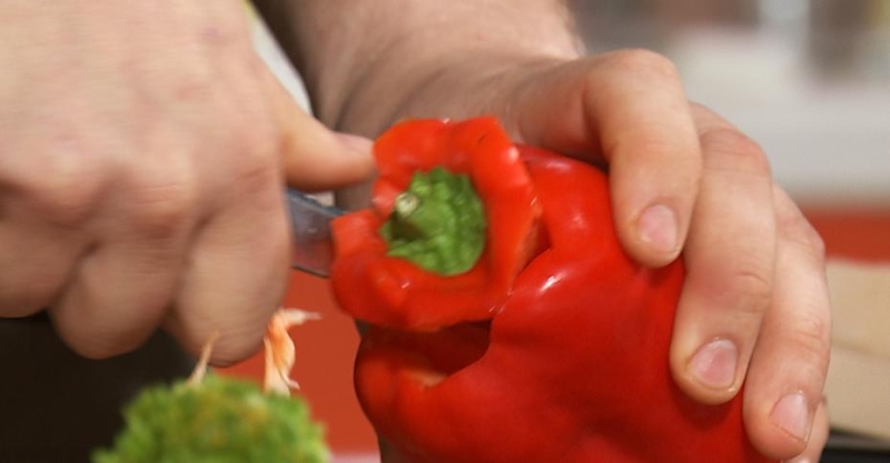 Судак папильот с соусом ромеско