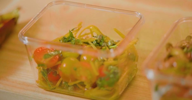 Овощной салат с финиковым сиропом