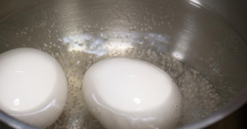 Салат с манго и тунцом