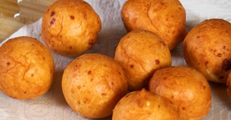 Пончики с фисташками