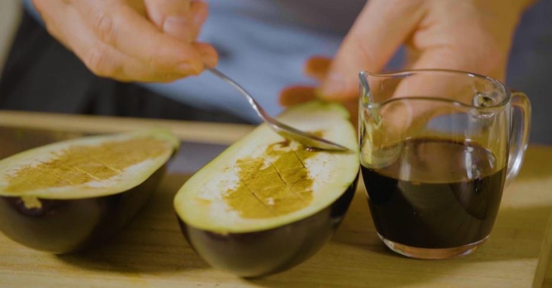 Запечённый баклажан с моцареллой