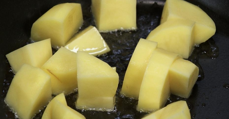 Жаркое из свинины с картофелем и грибами шиитаке