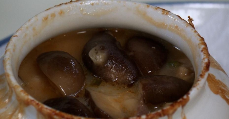 Жаркое из свинины с картофелем и грибами шиитаке