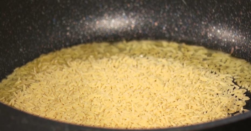 Паста орзо с котлетами из телятины