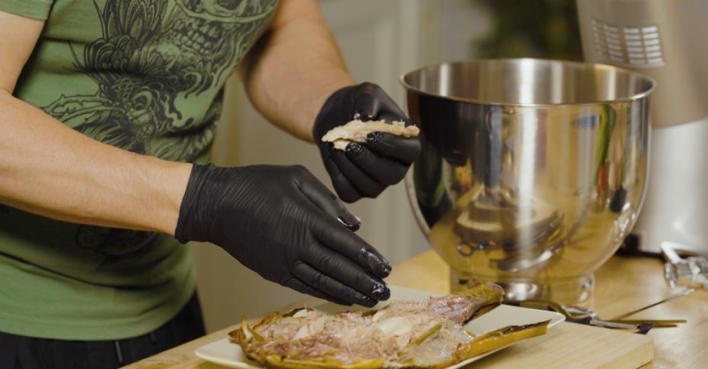 Риет из рыбы горячего копчения