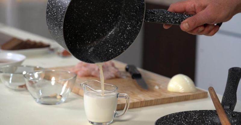 Паста с креветками в миндально-сливочном соусе