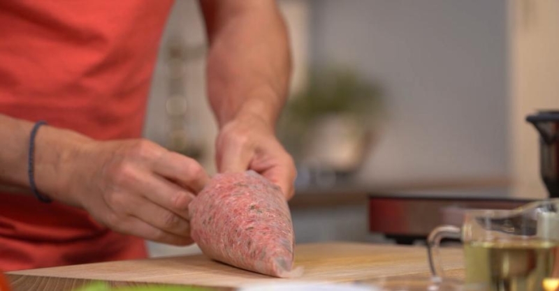 Сочные мини-фрикадельки и рис с карри