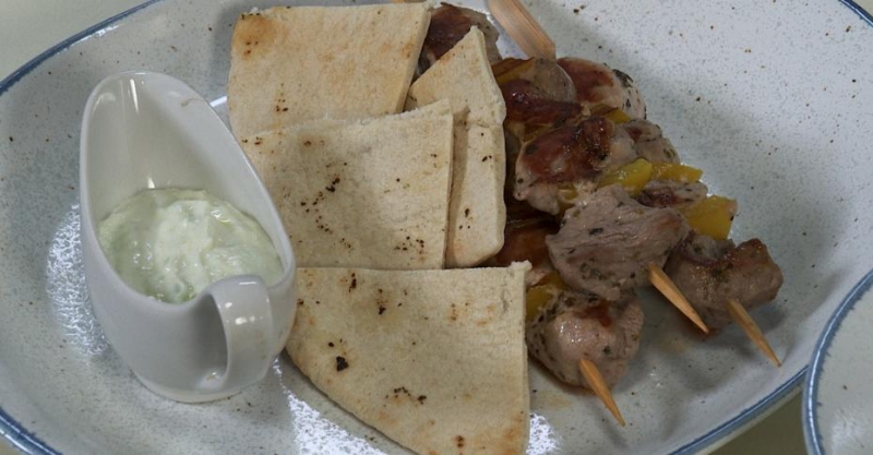 Сувлаки с дзадзики