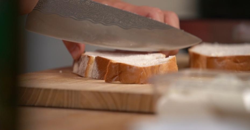 Крем четыре сыра с гренками