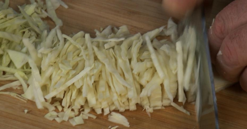 Свинина и капуста тушёная с чечевицей