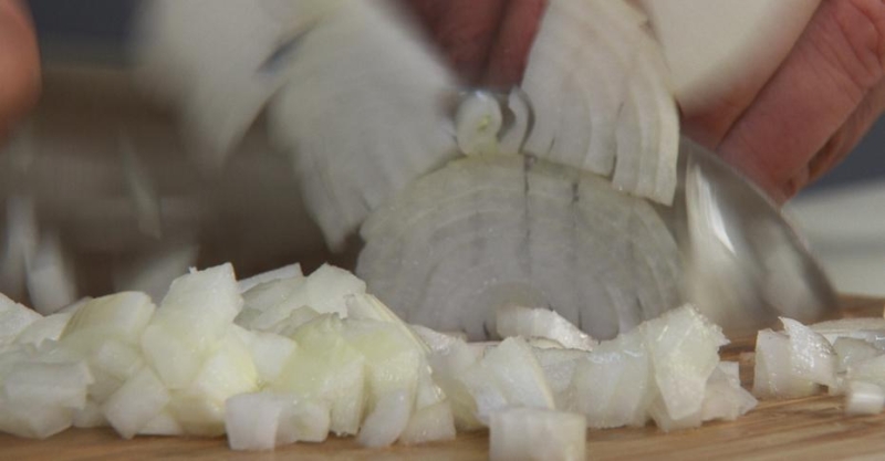 Версия грузинского остри в горшочке