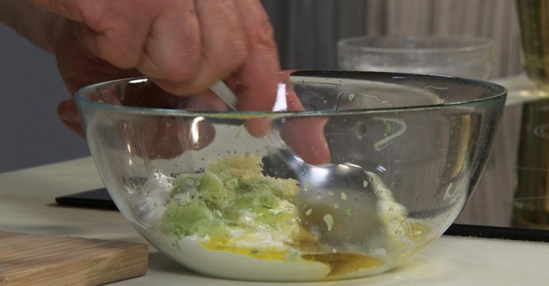 Хрустящие баклажаны с дзадзики и терияки