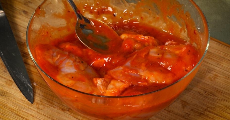 Энчиладас с курицей в соусе