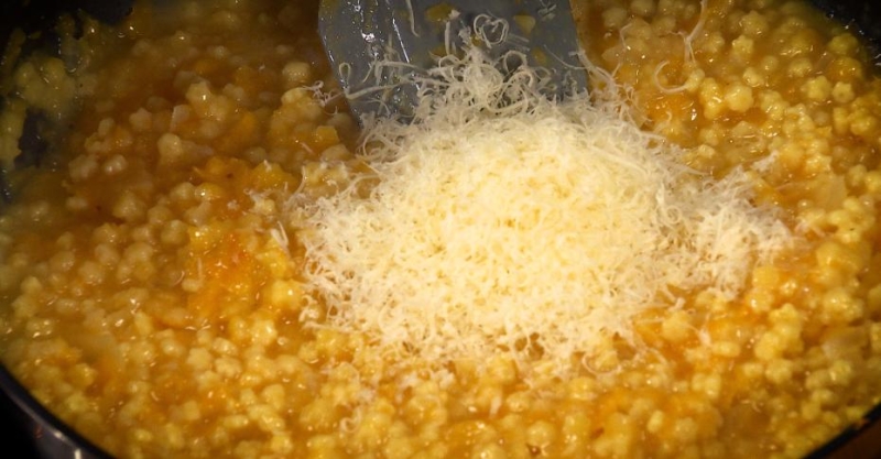 Звёздочки с тыквой, лисичками и лососем