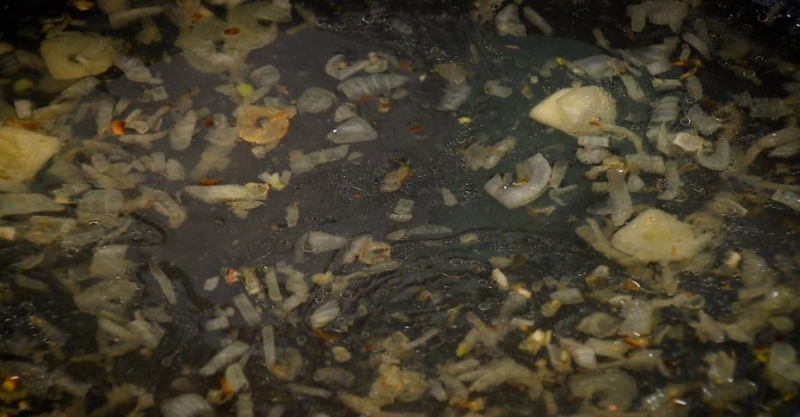 Паста а-ля Альфредо и курица в красной панировке