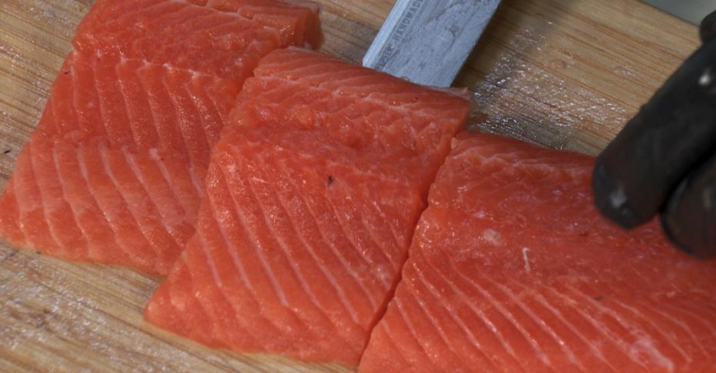 Медальоны форели в апельсиновой глазури