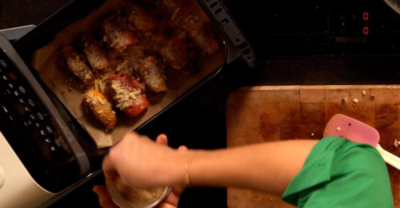 Закусочные рулетики из перцев