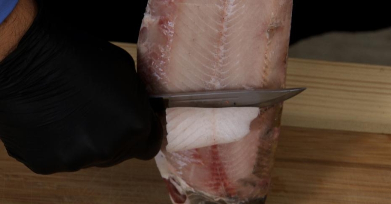 Строганина из щёкура