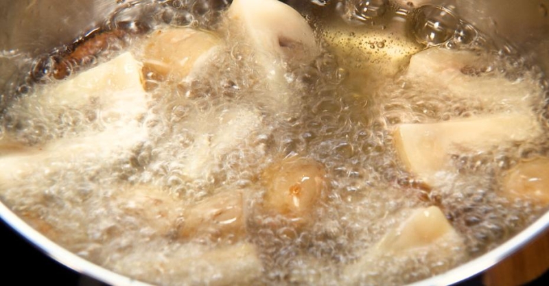 Гречка с мочёными яблоками и свёклой