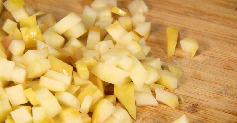 Гречка с мочёными яблоками и свёклой