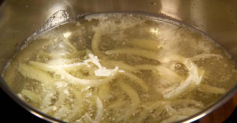 Гречка с мочёными яблоками и свёклой