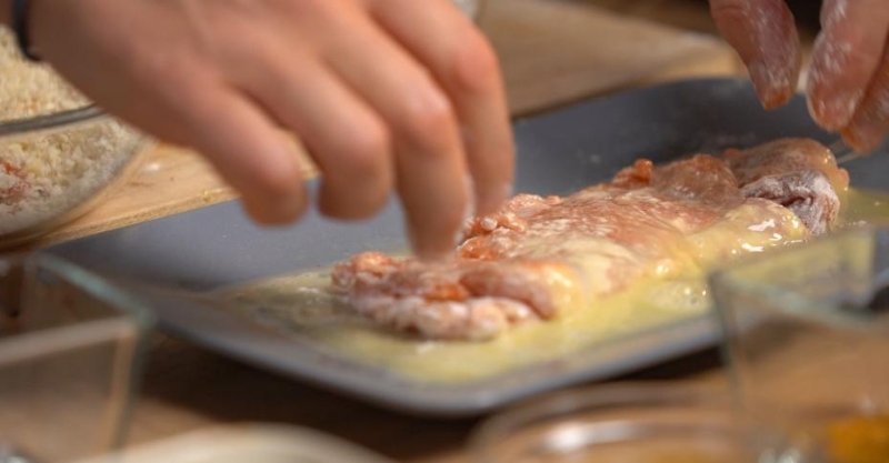 Хрустящая курочка с домашним соусом
