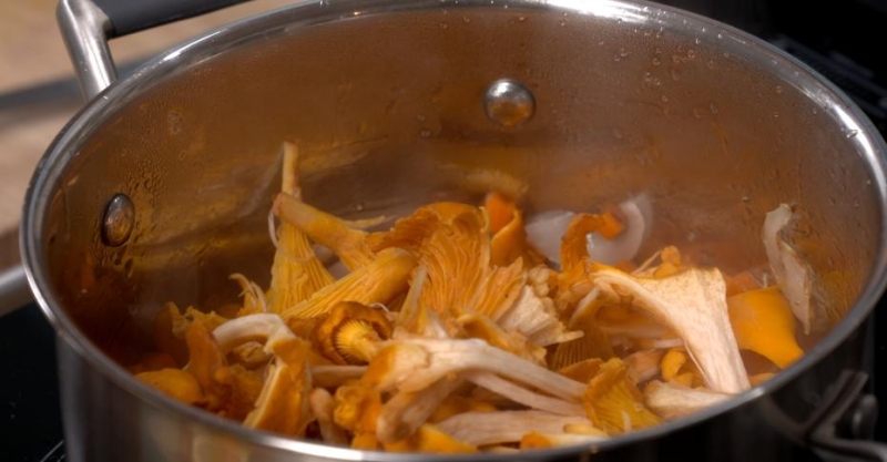 Гречка с лисичками